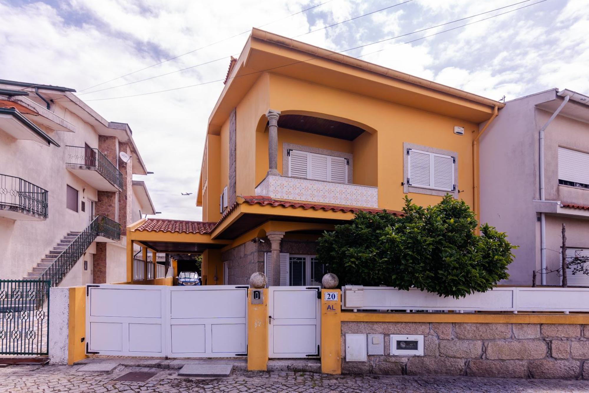 Perafita Yellow House - Ecohost Екстер'єр фото